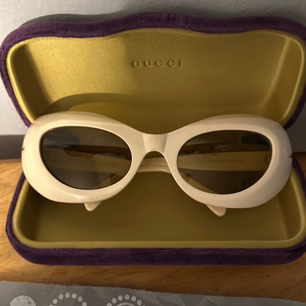 Gucci oval shape women sunglasses